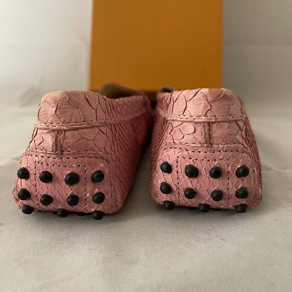 Tod's Driving Loafers Pink Snakeskin Luxury Shoes. Scuffed toes easy paint fix - Picture 4 of 9
